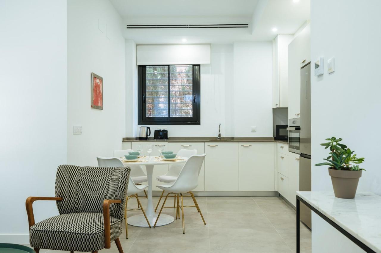 Urban Pulses Nervion Apartment Севиля Екстериор снимка